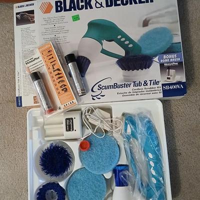 New Black and Decker rechargeable cleaning machine Scumbuster Tub & Tile