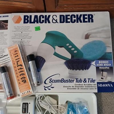 New Black and Decker rechargeable cleaning machine Scumbuster Tub & Tile