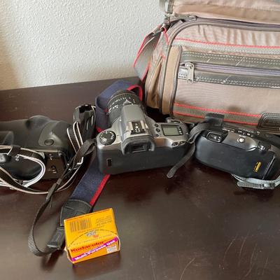 2 Minolta and 1 Canon cameras and bag