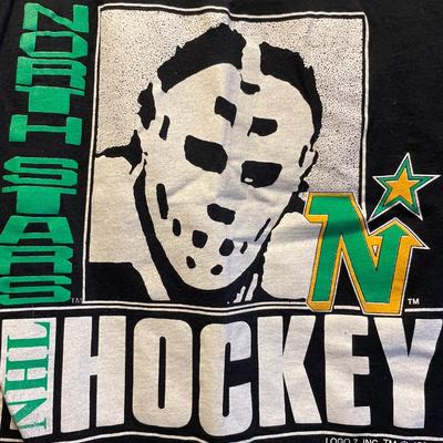 UND & North Stars t shirts