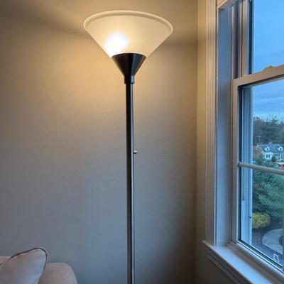 Floor lamp