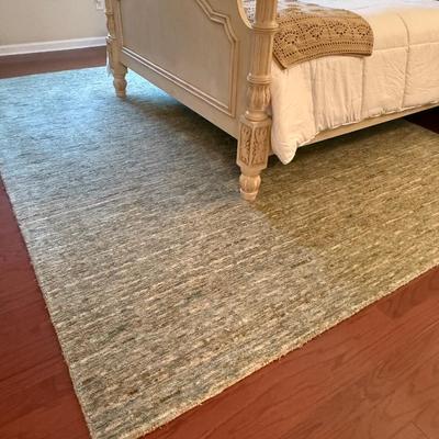 Decorative Concepts green colored rug, 100% wool
