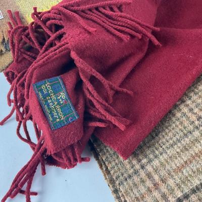 728 Men's Cashmere, Wool, and Leather Scarves, Hats & Gloves Set