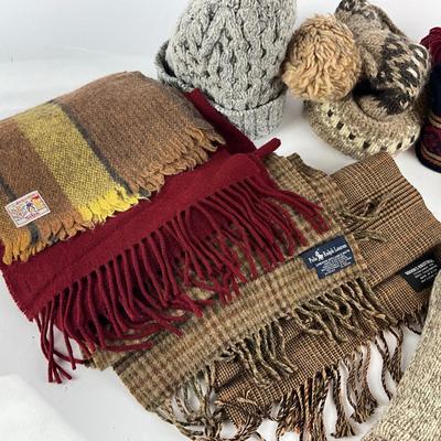 728 Men's Cashmere, Wool, and Leather Scarves, Hats & Gloves Set