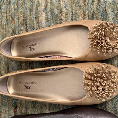 Three pairs of beautiful like new flats, size ten woman