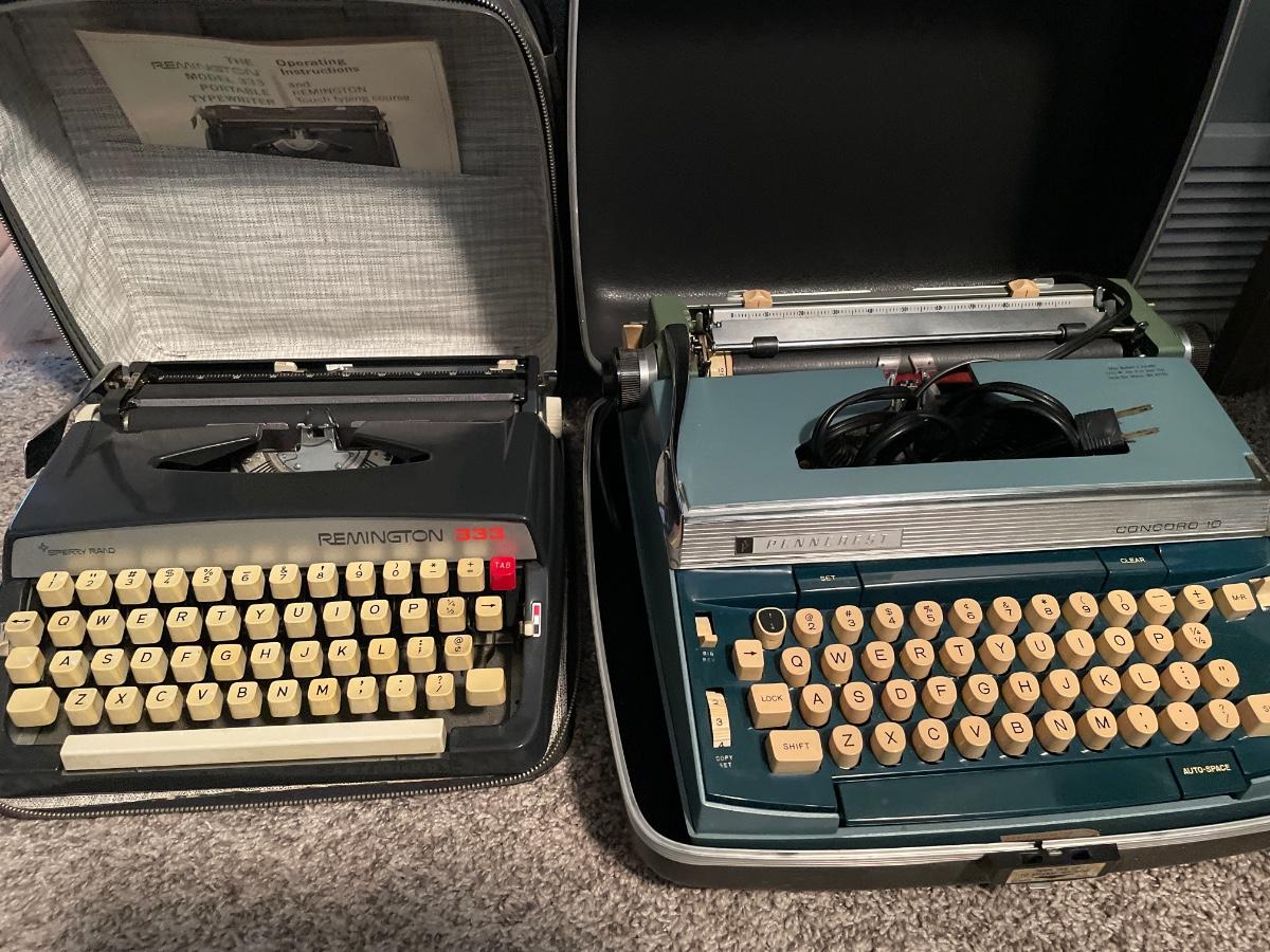 2 typewriters | EstateSales.org