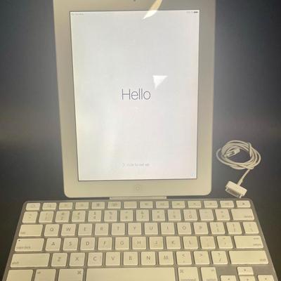 IPAD 2nd Generation 2011 with Keyboard Dock