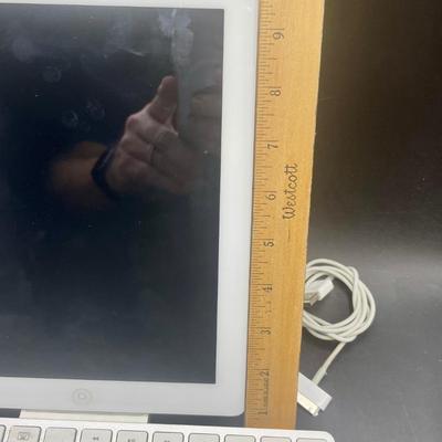 IPAD 2nd Generation 2011 with Keyboard Dock