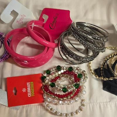 Lot of 6 sets of braceletes