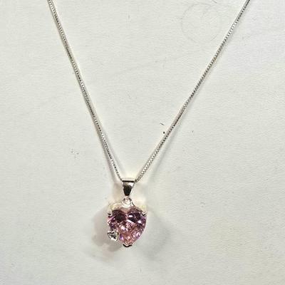 Beautiful Stering Silver heart pendent and chain
