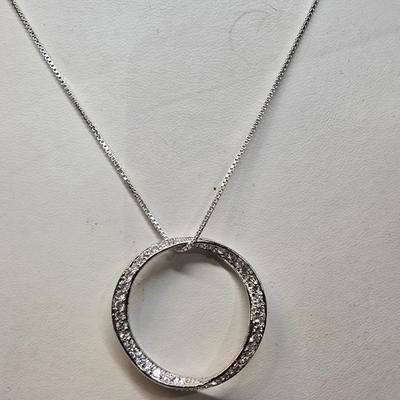 Sterling Silver pendant and chain