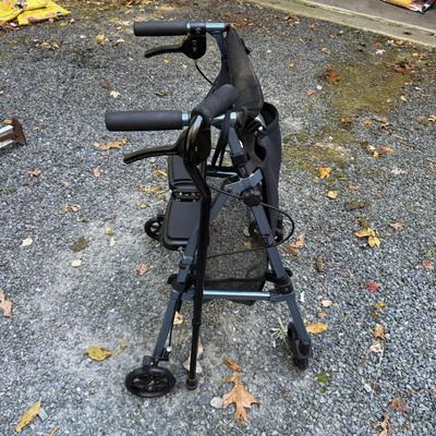 462 Rollator Walker/Seat 27.5”