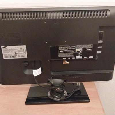 Small Samsung TV and New Converter Box