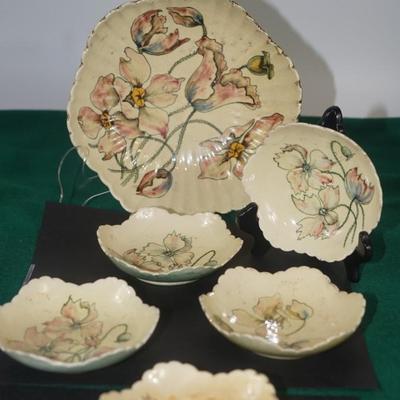 RARE PAULINE POTTERY OF EDGERTON, WI 1890 BERRY SET OF SIX-SIDED BOWL FLUTED BERRY SET