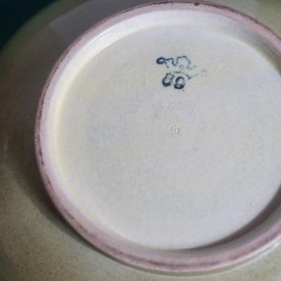 RARE PAULINE POTTERY OF EDGERTON, WI 1890 BERRY SET OF SIX-SIDED BOWL FLUTED BERRY SET