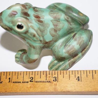 VINTAGE CERAMIC POTTERY FROGS ROSEVILLE & BRUSH MCCOY POTTERY