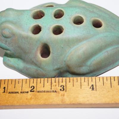 VINTAGE CERAMIC POTTERY FROGS ROSEVILLE & BRUSH MCCOY POTTERY