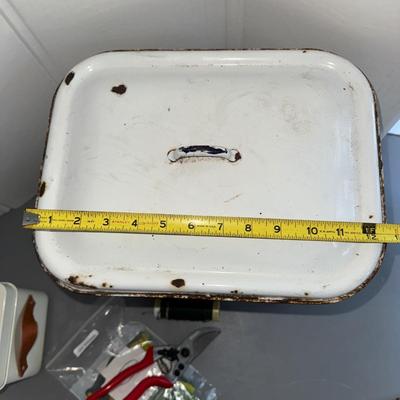 467 Bread Storage Bin & See Storage Bin