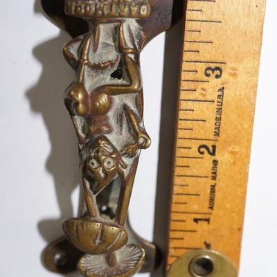 ANTIQUE BRASS DARTMORE "PIXIE" DOOR KNOCKER