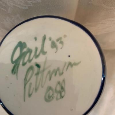 Vintage Gail Pittman, HP pottery vase