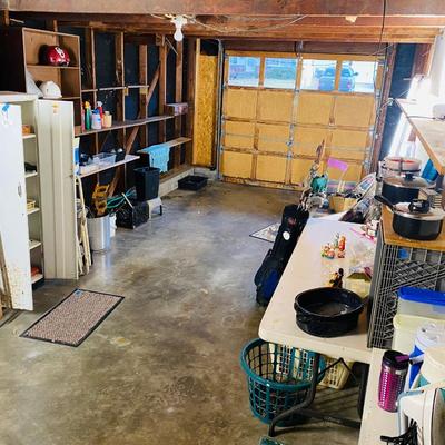 Lot 13: Garage Selection