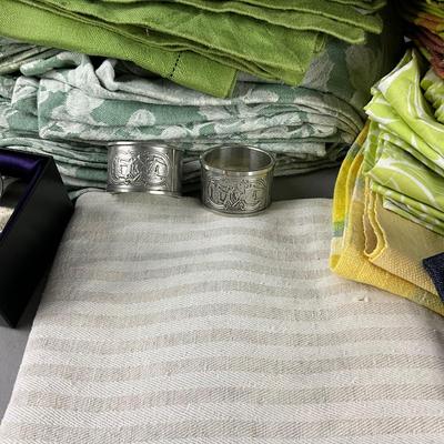 531 Large Lot of New and Gently Used Caskata Linens with Williams Sonoma & Hen House