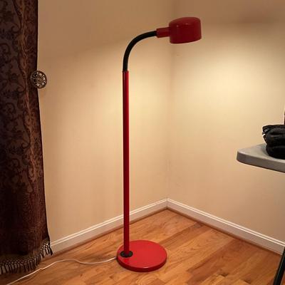 565 Mid Century Orange Metal Floor Lamp