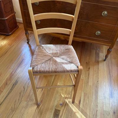 566 Antique Westinghouse Sewing Machine & Stand with Books and Chair
