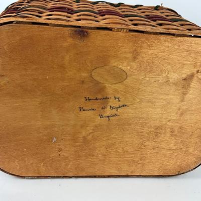 570 Large Amish Handmade Basket by Gingrich