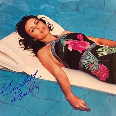 Elizabeth Hurley Signed Photo. GFA Authenticated