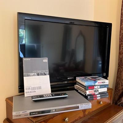 577 Sony Bravia 32" Television with Sony DVD Player and 6 Seasons of MADMEN Cds