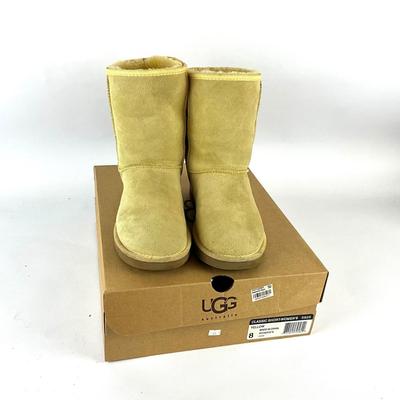 583 Ladies Classic Short Yellow UGG Boots size 8