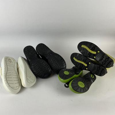 592 Lot of Womens Slip on Crocs and Garden Shoes