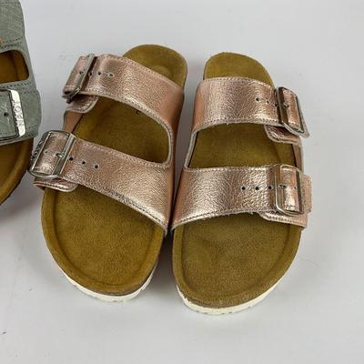 596 Two Pairs of New NOAT Slip on Sandels