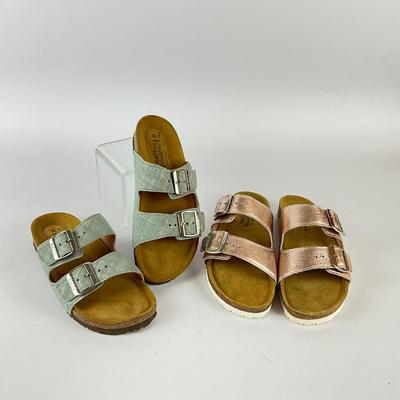 596 Two Pairs of New NOAT Slip on Sandels