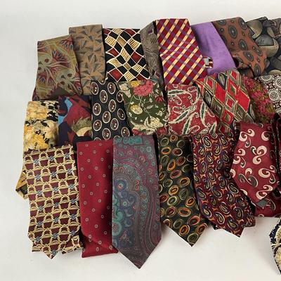 619 Large 37 pc. Mens Silk Tie Lot