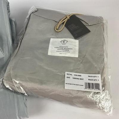 642 Lot of Restoration Hardware King Duvet, and Sheet Set