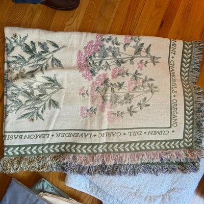 644 Lot of Twin Duvet, Sheets and throw Blanket Lot