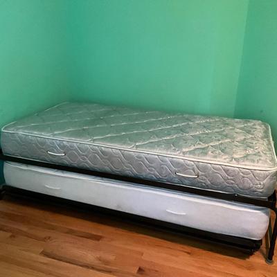 646 Twin Bed with Trundle and Vintage Laura Ashley Comforter Set