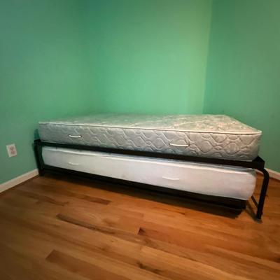 646 Twin Bed with Trundle and Vintage Laura Ashley Comforter Set