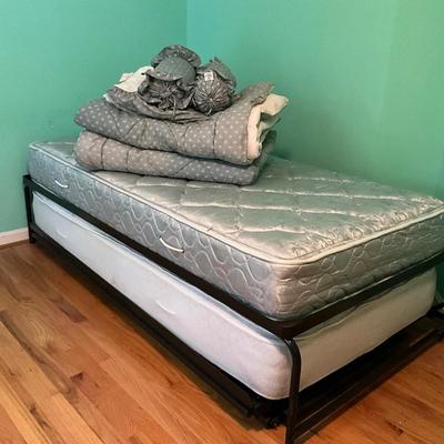 646 Twin Bed with Trundle and Vintage Laura Ashley Comforter Set