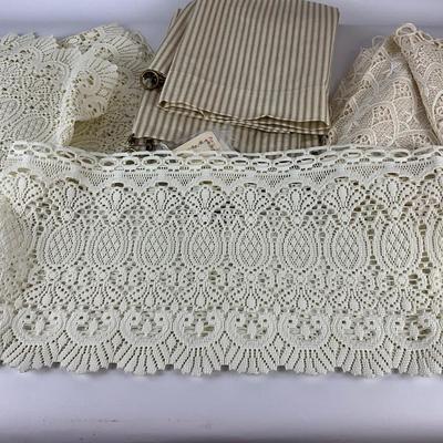652 Lot of Lace Curtains & Country Curtains Ticking Curtains