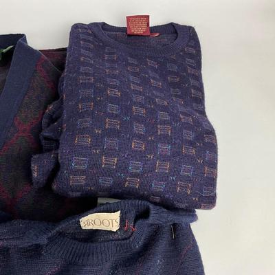 658 Large lot of Vintage Mens Wool Sweaters