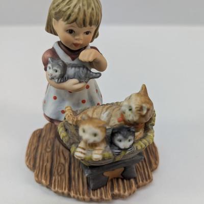 1999 Berta Goebel "New Arrivals" Figure