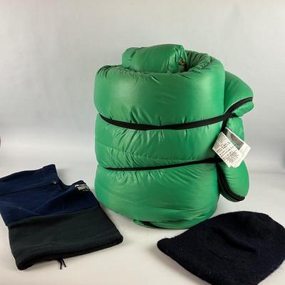 664 White Stag Hallofill 808 Sleeping Bag with Hoodie