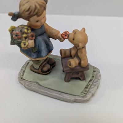 1998 Berta Goebel "With Love" Figure