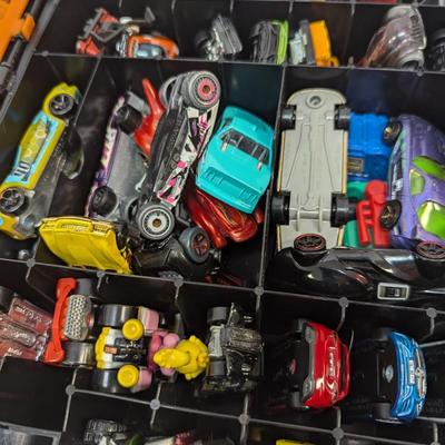 Rolling Hot Wheels Car Case Full Of Vintage Cars Choice 1