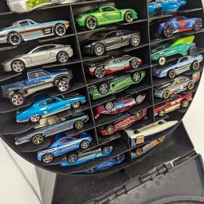 Hot Wheels Spinner Car Case With Vintage Cars