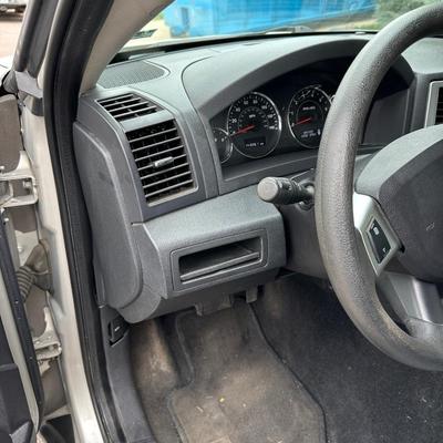 2009 JEEP GRAND CHEROKEE 4x4. “”MUST SEE”