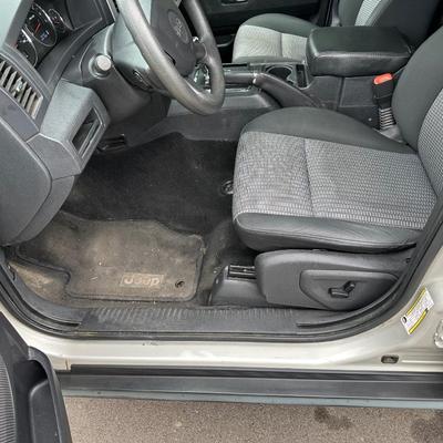 2009 JEEP GRAND CHEROKEE 4x4. “”MUST SEE”